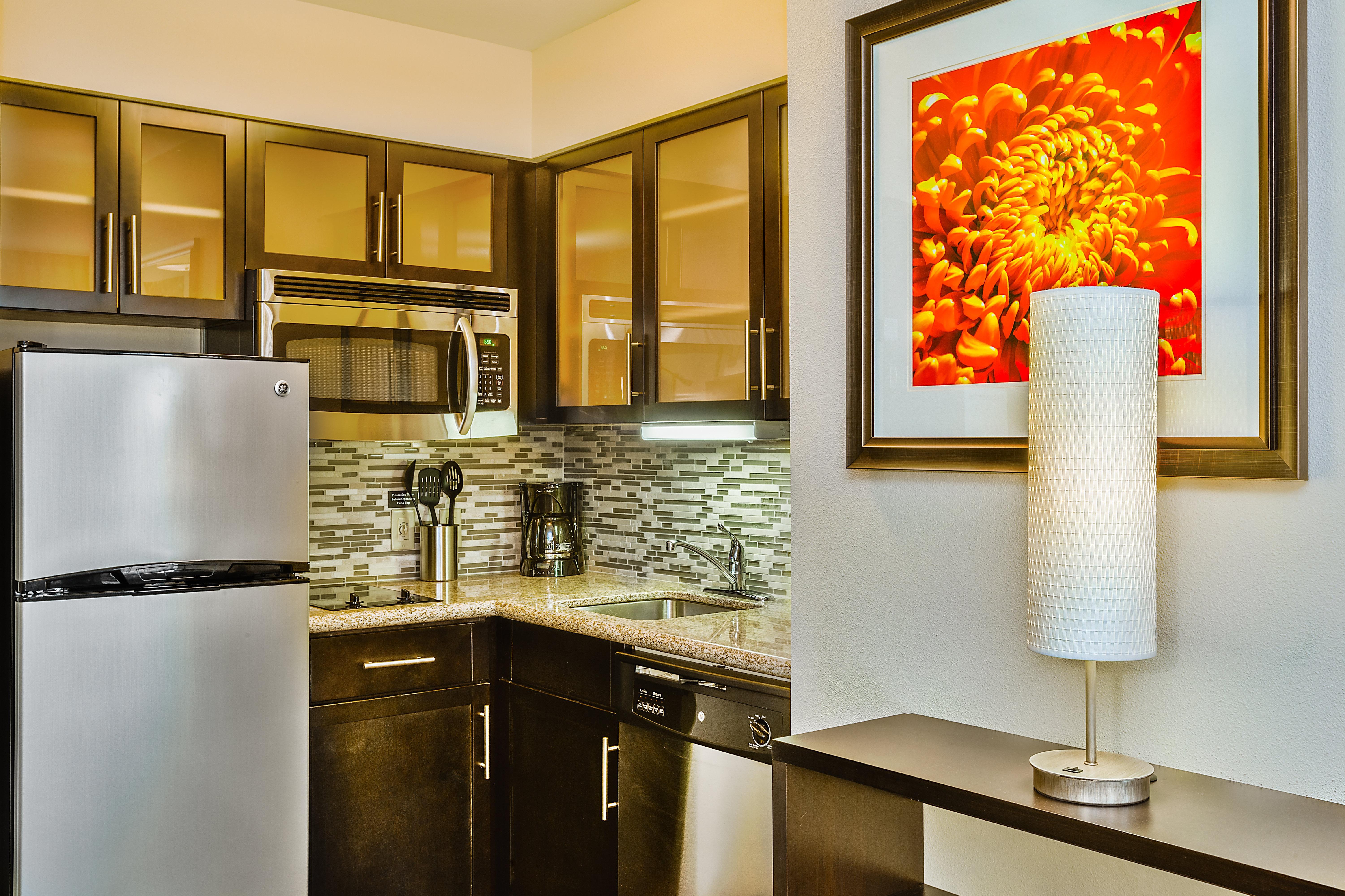 Staybridge Suites Bismarck By Ihg Exterior foto