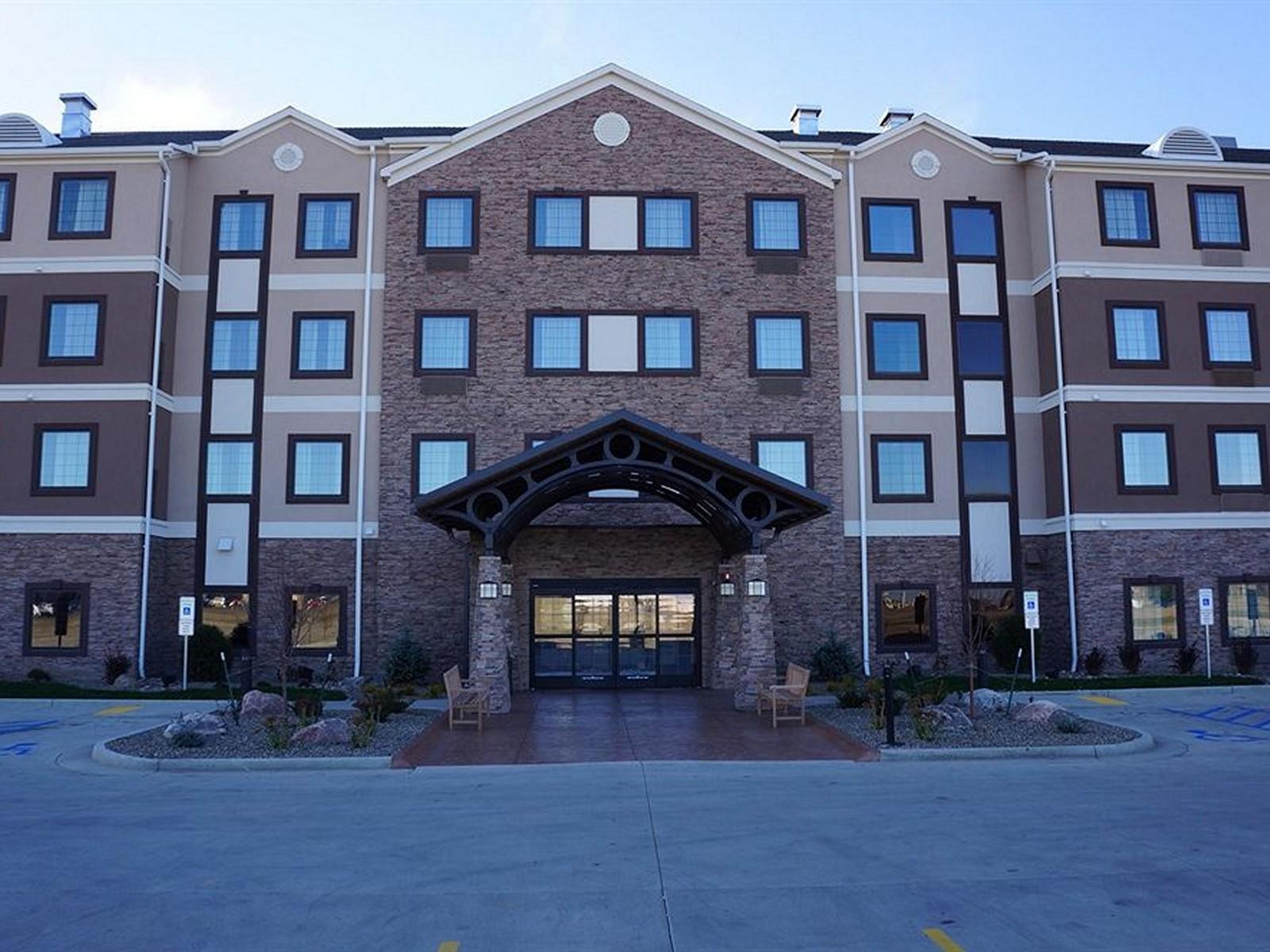 Staybridge Suites Bismarck By Ihg Exterior foto